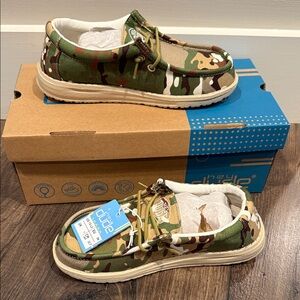 Hey Dude Wally Youth Green Camo Shoes